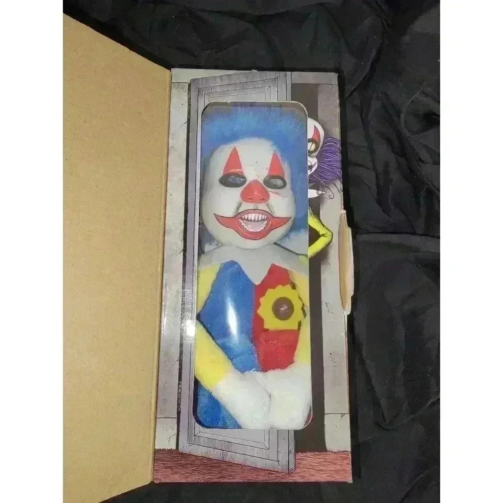 Clown in the closet - Picture 2 of 3